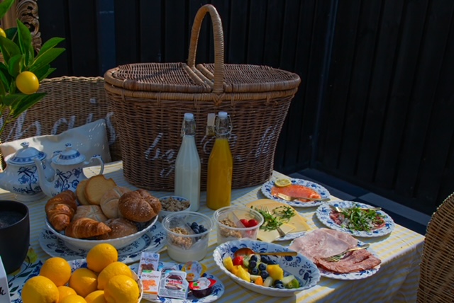 hFu93_vz9IKCe5_Bg3dBl9UUSX6aFlE_eQ